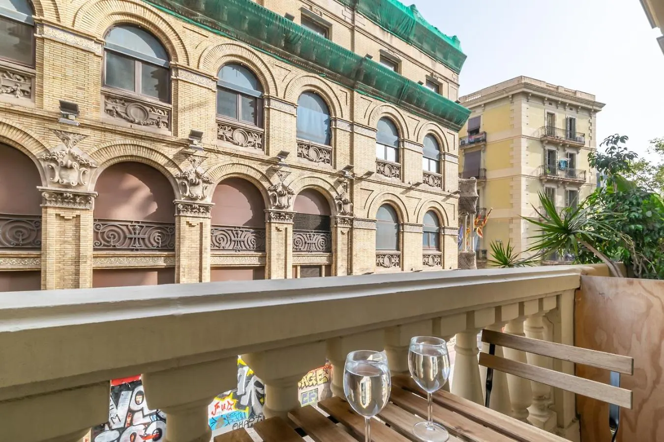 Amat Private Rooms Near Plaza Universitat バルセロナ ホステル
