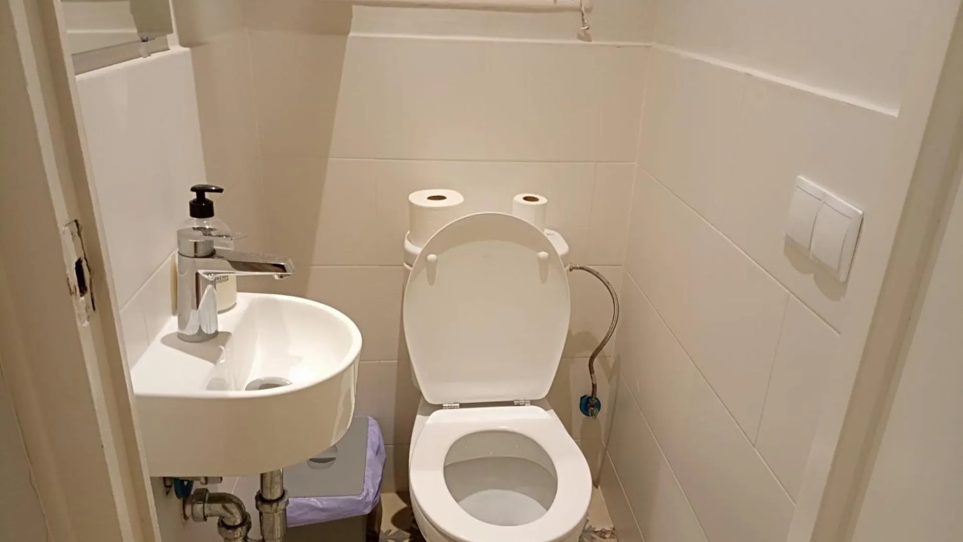 ホステル Amat Private Rooms Near Plaza Universitat バルセロナ